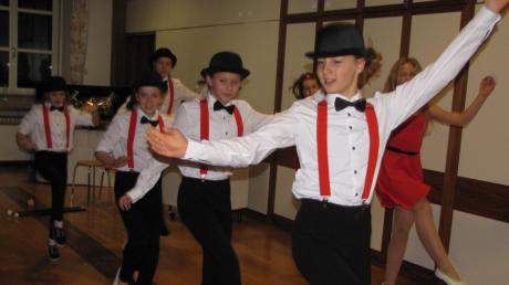 Die „Crazy Jumpers“ von Claudia Sachon gehören dem Stamm-Kneipp-Verein an und lockerten das Festprogramm mit ihren Vorführungen auf. Ein Zeichen, dass der Verein auch mit 125 Jahren jung geblieben ist.