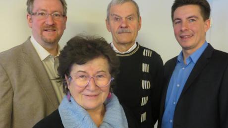 Brigitte Essl (vorn) ist die Vorsitzende der neuen Stiftung der Ambulanten Krankenpflege. Das Foto zeigt sie mit (von links): Johannes Eder, Volker Windweh und Geschäftsführer Marc Engstle.  	