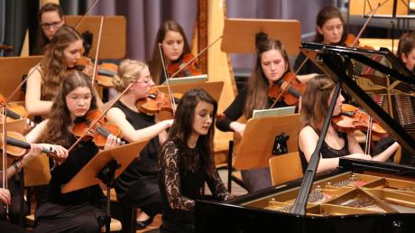Eine beeindruckende Vorstellung lieferte das Schwäbische Jugendsinfonieorchester im Kursaal von Bad Wörishofen. Herausragend war dabei die Leistung der jungen Pianistin Anastasia Zorina.  	