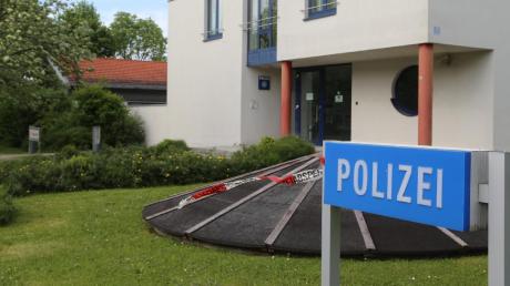 Für über eine Stunde war die Bruckner Straße bei der Polizeidienststelle in Bad Wörishofen abgesperrt. Dann konnte Entwarnung gegeben werden. 