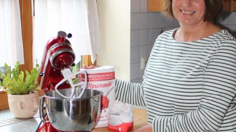 Das Lieblingsgerät von Herta Säuberlich beim Backen ist ihre ihre Küchenmaschine.