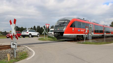 Am unbeschrankten Bahnübergang am Bahleweg in Bad Wörishofen (Archivbild) hat es am Samstag einen Zugunfall gegeben.