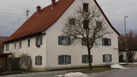 Das alte Polizeigebäude in Dirlewang soll in ein Dorfgemeinschaftshaus umgewandelt werden. 