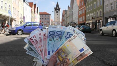 Die Stadt Mindelheim sieht sich angesichts steigender Ausgaben gezwungen, verstärkt zu sparen. 
