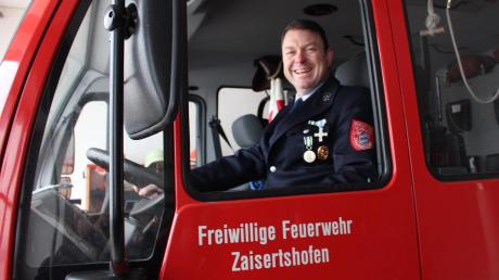 Markus Forster ist Chef der Freiwilligen Feuerwehr Zaisertshofen. Nur wenn alle zusammenhalten, klappt es im Dorf, sagt er und geht selbst mit gutem Beispiel voran. 	