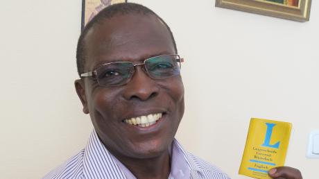 Gerald Majella Yiga aus Uganda ist Urlaubsvertretung von Pfarrer Richard Dick. 