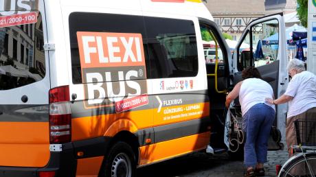 Gerade für Senioren ohne eigenes Auto ist der Flexibus eine willkommene Alternative – zumindest wenn das Angebot stimmt. Die Wertachtalgemeinden machen ihre finanzielle Unterstützung daher von Nachbesserungen bei der Anbindung nach Buchloe und Bad Wörishofen abhängig. 