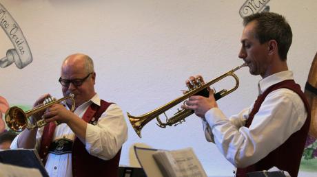 Sie glänzten bei den „Silbernen Trompeten“ mit einem Solo: Werner Zingerle und Timo Natterer. 	