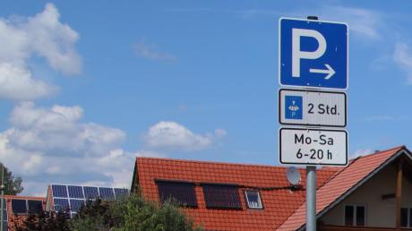 Das als Parkplatz ausgewiesene Areal an der Mindelheimer Straße Ecke Am Anger soll nun einer Prüfung unterzogen werden. 