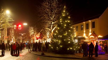 Ein beliebter Treffpunkt im Advent war in den vergangenen Jahren immer der Aktionstag „Pfaffenhausen leuchtet“. Heuer findet er wieder statt.