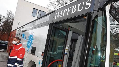 Der Impfbus macht Station in Kirchheim.