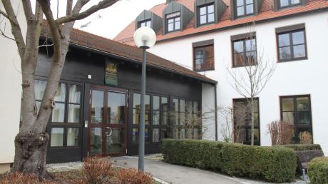 Das Verwaltungsgericht Augsburg wird im Juni über die Klagen des ehemaligen Bürgerliste-Gemeinderates Thomas Scharpf gegen die Gemeinde Rammingen und Bürgermeister Anton Schwele entscheiden. 	 