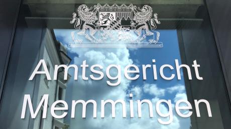 Das Amtsgericht Memmingen arbeitet einen schweren Unfall auf, der sich bei Schlingen ereignet hat. 