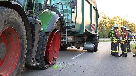 Zwischen Türkheim und Irsingen kam es am Sonntag zu einem Unfall zwischen einem Auto und einem Traktor.