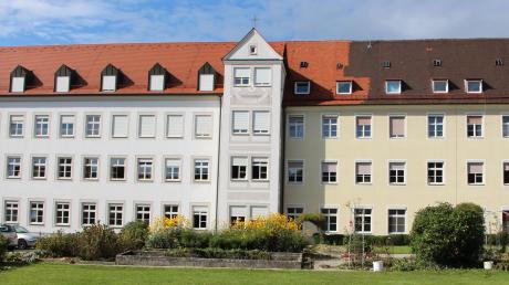 Die Wohnbau Mindelheim hat einen ersten langfristigen Nutzer für das Maria-Ward-Kloster in der Altstadt gefunden.