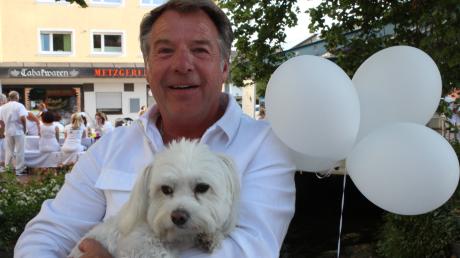 Patrick Lindner kam mit seinem Hund Obelix zur "Weißen Nacht" in Bad Wörishofen.