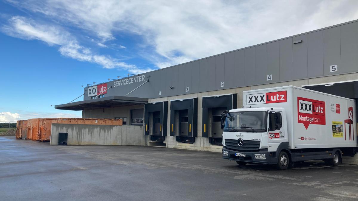 #Stetten: XXXLutz nimmt Servicecenter in Stetten in Betrieb