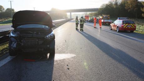 Auf der A96 bei Stetten hat es am Donnerstagmorgen einen Unfall gegeben.