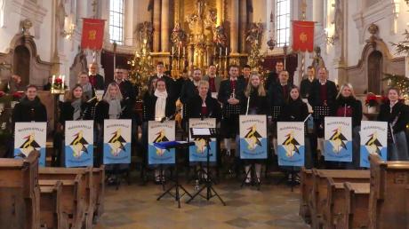 Das Kirchenkonzert der Musikkapelle Pfaffenhausen in der Pfarrkirche St. Stephan honorierten die zahlreichen Zuhörer und Zuhörerinnen mit lang anhaltendem Applaus. 