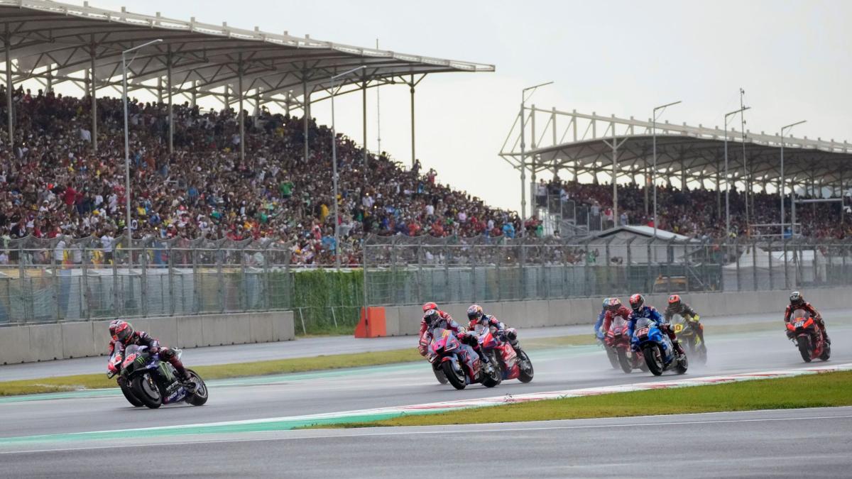 Grand Prix Indonesia: Moto2: Schrotter Tanpa Gol – MotoGP: Marquez terjatuh sebelum start