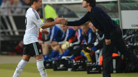 Bundestrainer Joachim Löw hofft, dass Mario Götze bald wieder spielen kann.