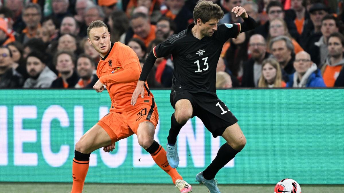 #Länderspiel gegen Niederlande: Müllers Tor reicht nicht zum Sieg: Flicks Serie reißt
