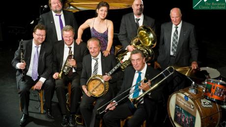 Heye Villechner (ganz rechts) sorgt bei der Bavarian Classic Jazzband für den richtigen Groove. 