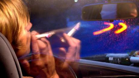 Fahruntüchtig: Die Polizei erwischt immer mehr Autofahrer, die unter dem Einfluss von Drogen stehen. 