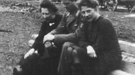 Salzmanns Frau Frieda, deren Schwester Johanna und ihr Mann Hermann Zeh. 
