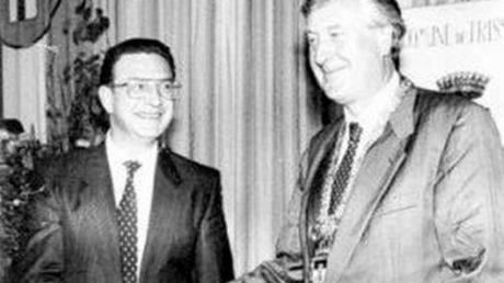 Die Freundschaft offiziell bestätigt: Die damaligen Bürgermeister Vincio Perin (links) und Peter Biebl. 