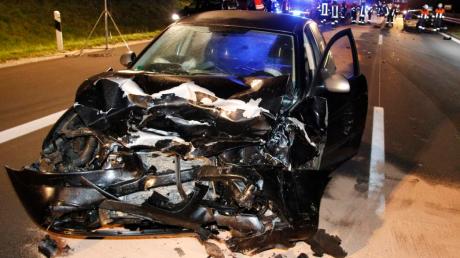 Laut Polizei ist bei dem Unfall auf der A7 in der Nacht zum Donnerstag ein Sachschaden in Höhe von rund 30000 Euro entstanden. 	