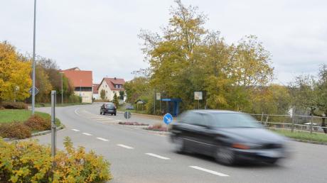 Der Straßenverkehr in Wullenstetten war eines der Hauptthemen bei der Bürgerversammlung in Wullenstetten. Klagen wurden laut über Raser und zugeparkte Straßen. 	