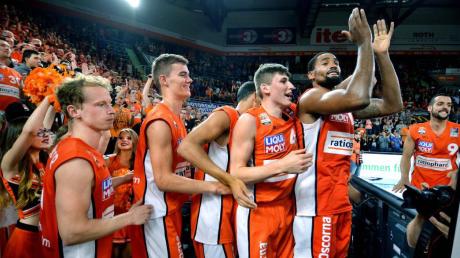 Grund zum Jubeln haben die Ulmer Basketballer: Diesmal nicht wegen eines Sieges, sondern weil das Projekt „Campus Orange“ starten kann. 