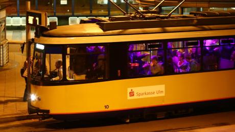 Freie Fahrt für die Musikstraßenbahn: Von 20 Uhr bis Mitternacht können Kulturnacht-Besucher in die Tram einsteigen und Live-Musik genießen. Zu hören sind Ulmer Bands. Die Fahrt ist natürlich kostenlos. 