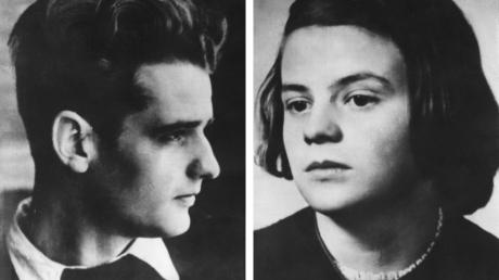 Die undatierten Archivbilder zeigen Hans und Sophie Scholl, Gründer der Widerstandsgruppe „Weiße Rose“ an der Münchner Universität. Sie wurden nach einer Flugblattaktion gegen die Herrschaft des NS-Regimes am 18. Februar 1943 verhaftet, vom Volksgerichtshof zum Tode verurteilt und am 22. Februar 1943 in München-Stadelheim hingerichtet. 