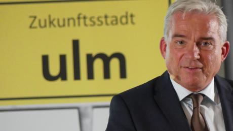 Beeindruckt von der „Zukunftsstadt Ulm“: Thomas Strobl, Vize-Ministerpräsident und Minister für Inneres, Digitalisierung und Migration. 