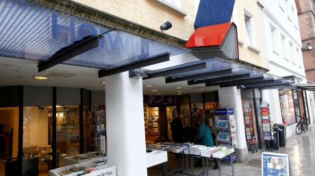 Bald Burger statt Bücher: Die Buchhandlung Herwig am Nördlichen Münsterplatz schließt. „Hans im Glück“ kommt. 