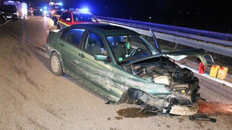 Auf der Autobahn zwischen Illertissen und Vöhringen ist es am Samstagabend zu einem Unfall mit acht Verletzten gekommen.
