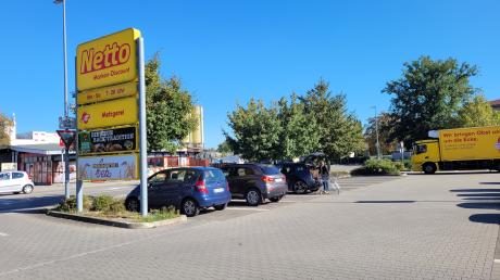 Eine zusätzliche große Werbetafel beantragte eine Firma auf dem Gelände des Netto-Marktes in Thalfingen. 