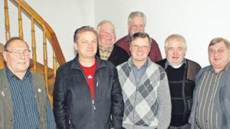 Die Abteilungsleitung der Grasheimer Stockschützen (von links): Albert Dittenhauser, Josef Fröhlich, Willi Seitz, Reinhard Kreitmeier, Franz Miesauer, Rudolf Link und Helmuth Böhm. Es fehlt Hugo Kramer. 