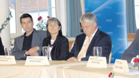 Das wiedergewählte Führungstriumvirat der Kreis-CSU: Matthias Enghuber, Roland Gaßner, Anette Lenz, Alfred Lengler (Vorsitzender) und Fridolin Gößl (von links).  