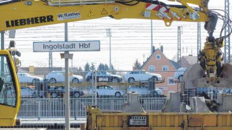 Am Ingolstädter Bahnhof wird ohnehin schon gebaut. Ab Ostern aber geht es dann richtig zu. Ab Gründonnerstag lässt die Deutsche Bahn bis einschließlich Ostermontag (4 Uhr) im Abschnitt zwischen Ingolstadt und Petershausen im großen Stil bauen. Es kommt zu Verzögerungen und Sperrungen.