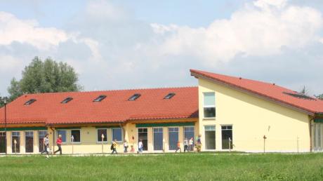 Erst 2009 wurde das Gemeindehaus (im rechten Teil befindet sich die Kita) eingeweiht. Rund 460000 Euro hat der Bau gekostet.  