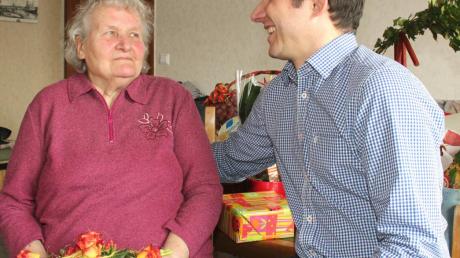 Riesig gefreut hat sich Sonja Oppenländer aus Lichtenau über den Besuch von Bürgermeister Thomas Mack an ihrem 85. Geburtstag. 
