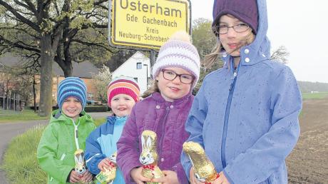 In Osterham wohnt der Osterhase wohl nicht: Luis, Sophie, Magdalena und Emma haben aber schon einmal mit Schokohasen für Sonntag vorgesorgt.  

