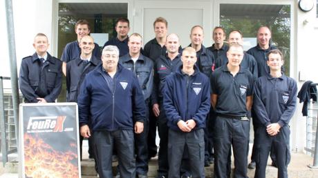 Eine professionelle Ausbildung erhalten 15 Feuerwehrleute aus verschiedenen, namhaften Firmen bei Feurex in Oberhausen.  

