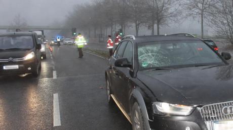 Schwerer Unfall auf der Richard-Wagner-Straße beim Audi-Kreisel: Ein 13-jähriger Schüler wurde von einem Auto erfasst und schwer verletzt.   

