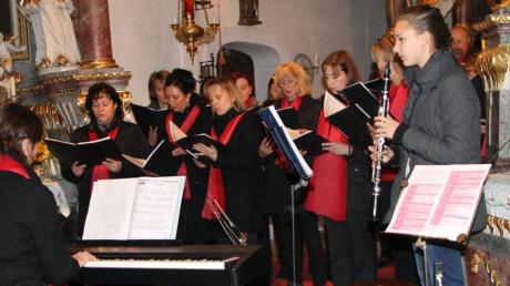 Frische Stimmen und anrührende Melodien erklangen, als der Bergheimer Kirchenchor jetzt in der Pfarrkirche konzertierte. 	 	