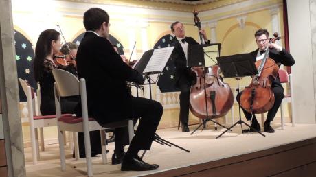 Die Solisten des Georgischen Kammerorchesters begeisterten bei ihrem Auftritt in Burgheim. 