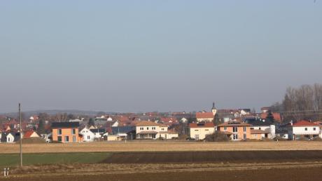 Nachdem die jüngste Erweiterung „Am Gwend“ im Süden von Rohrenfels komplett voll ist, plant die Gemeinde bereits das nächste Neubaugebiet in Ballersdorf. Der Bebauungsplan soll noch im Frühjahr verabschiedet werden.
